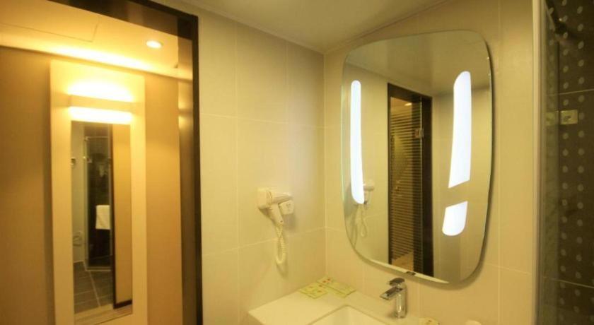 Ibis Shenyang North Station Hotel Eksteriør billede